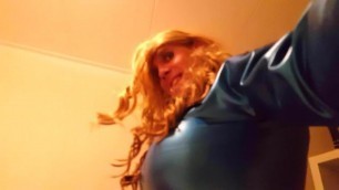 Huge cock sissy slut Suleika Latex fucks crossdresser